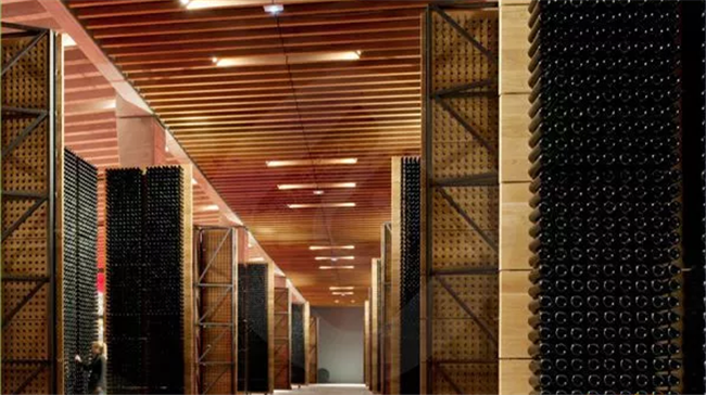 Modern False Wood Pvc Strip Ceiling With Laminated Pvc Film Surface